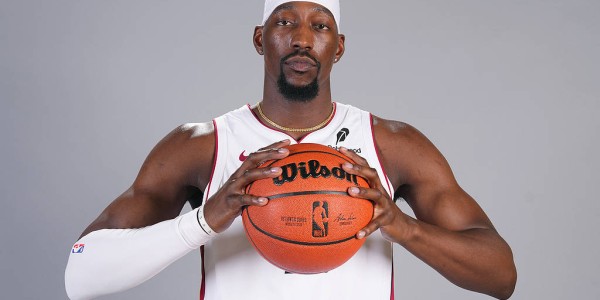 美媒：勇士将继续探索库明加交易 阿德巴约成首要目标