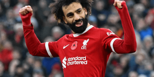 从宠臣退步成问题之人？利物浦该不该拿下萨拉赫，成了大矛盾