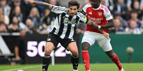 小贝林失误！拜仁2-0领先多特，解围失误引发的战术思考