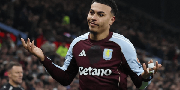 埃梅里神了：击败阿莫林，疯狂10连胜，紧追阿森纳，冲击冠军