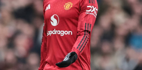 B费：好的传中需要有人去实现终结，舍什科的进球非常精彩