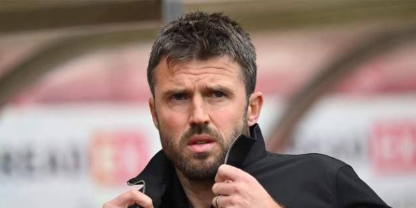 曼联宣布新帅人选：卡里克时隔四年回归，携四名助手签约半年