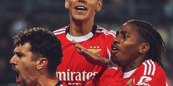 穆帅率领本菲卡3-0大胜，豪取10轮不败+紧随榜首1分，欧冠迎首胜