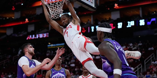 季前赛-杜兰特10中7砍下20分 火箭140-127爵士