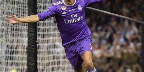 皇马历史后卫排名出炉，拉莫斯671场101球成核心，卡洛斯速度与重炮同样辉煌