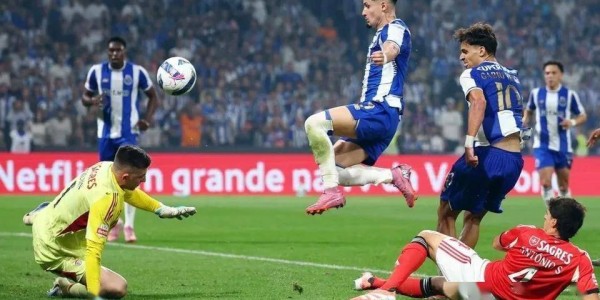 懵了！阿莫林若下课也不选图赫尔？8000万转会费要砸错人？