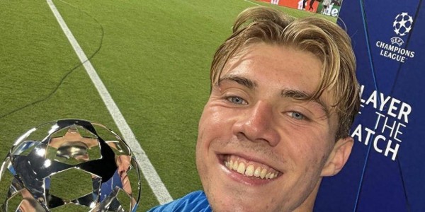 霍伊伦两射一传！8场7球冠绝欧冠！