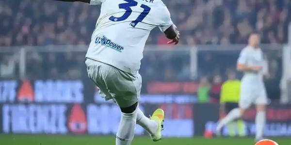 国米2-1登顶！劳塔罗传射封神，齐沃获力挺，弗拉泰西或3500万离队