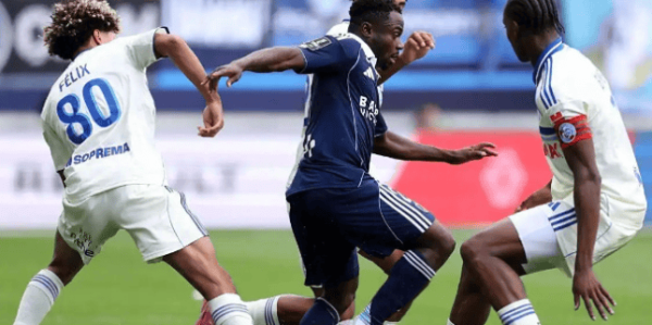 法甲升班马内战：巴黎FC2 -0战胜洛里昂，你怎么看？