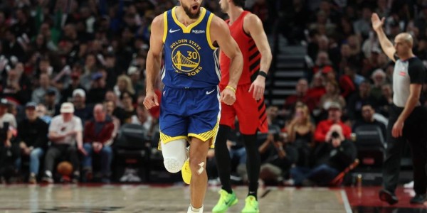 库里三分19中12空砍48分 勇士不敌开拓者2连败