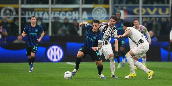 意甲-裁判争议判罚卡卢卢染红 泽林斯基绝杀国米3-2尤文