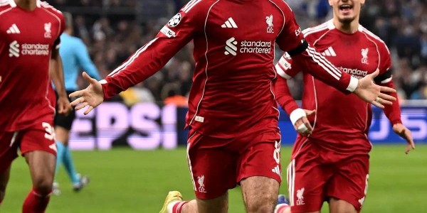 3-0大胜马赛还不行？利物浦部分球迷直言，赢了个“寂寞”！