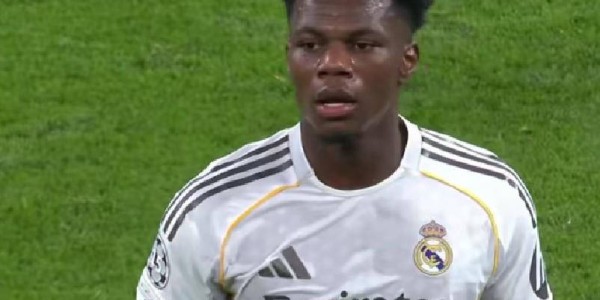 穆帅困境加剧！皇马双杀本菲卡晋级16强，巴黎携手意甲独苗昂首前进