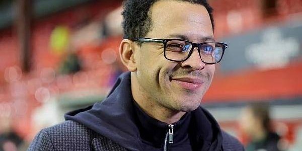 从法甲保级队到斯坦福桥：罗塞尼尔携带五大逆天科技改造蓝军