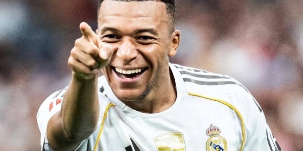 凌晨四点，欧冠好戏上演！穆帅第七次大战皇马，姆巴佩冲击40球