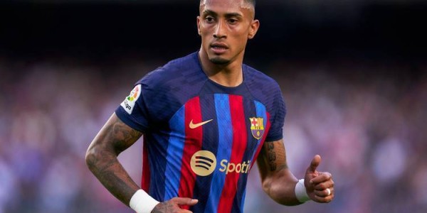 赤子丹心映红蓝！拉菲尼亚向身边人立誓：未圆欧冠梦，绝不离开巴塞罗那