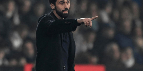 发布会推迟！皇马新帅被架空！多位巨星带头不服，他理解阿隆索了