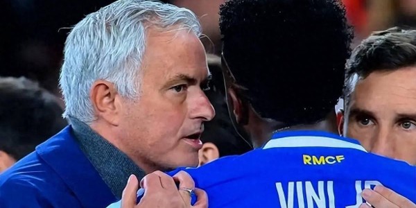 穆里尼奥赛后采访：我不后悔，皇马配得上胜利