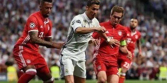 欧冠历史上，相遇次数最多的两队是皇马拜仁，28次——那么世界杯历史上，哪两个球队相遇最多