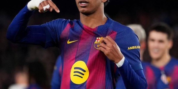 随着巴萨2-1+阿森纳4-2切尔西！西甲英超领头羊双双晋级，剑指四冠王