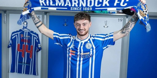 曼联官宣冬窗出售第二人！滕哈格爱将再次出租，其首签或压哨离队