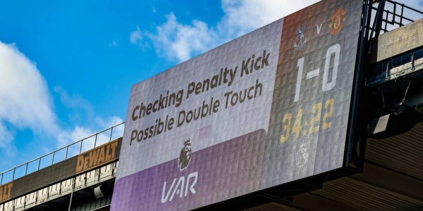 C罗重返曼联：战术变革与情感共鸣的交织