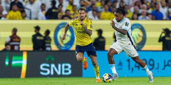 巴萨陷入困境？弗里克责怪伊尼戈离队，防线崩盘背后真相几何？