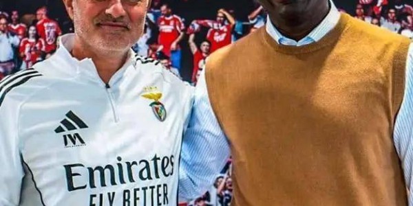 穆里尼奥迎来两场关键战，狂人依然骄傲，本赛季大有希望夺冠