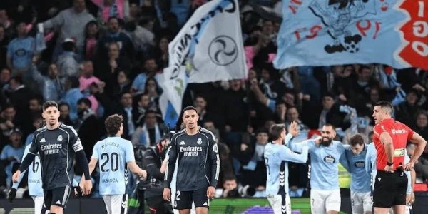 阿诺德遭西媒严厉批评：不防守不拼抢，面对曼城更形被动