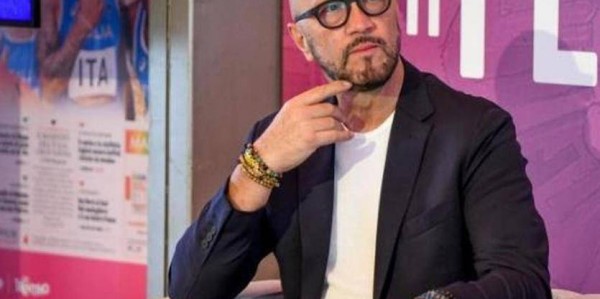 国米对阵维罗纳或不会大轮换，3周7赛考验劳塔罗与恰尔汗奥卢