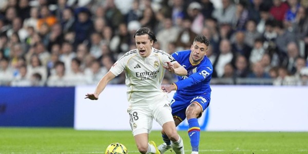 随着皇马爆大冷门0-1+惨遭西甲2连败，西甲最新积分榜出炉