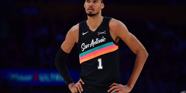 文班亚马40+12提前下班 马刺横扫残阵湖人