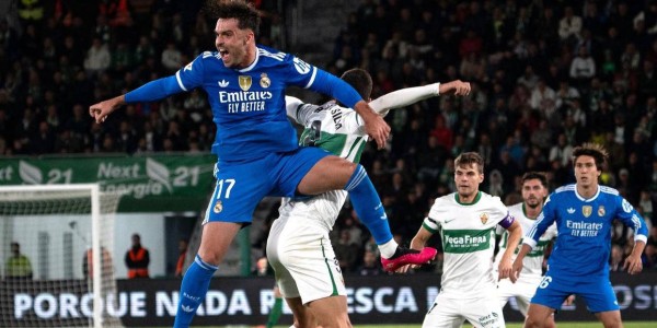 冠军拼图！上海申花引进前德甲银靴安德烈·席尔瓦，身价仅300万欧元！