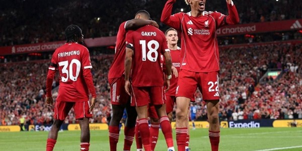 利物浦：斯洛特变阵激活1.3亿巨星，高位逼抢、4231阵型再战曼城