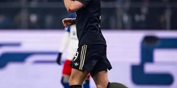 德甲奇迹！汉堡20场狂胜5场，排名不降反升，再赢3场稳保级