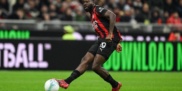 扫地出门！AC米兰批准，4500万废柴转投英超！追逐西甲银靴