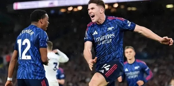 4-0横扫利兹联＋终结联赛3轮不胜＋领先优势扩大至6分！