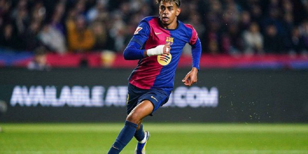 西甲焦点战：皇家社会迎战巴萨，巴萨争冠压力骤增