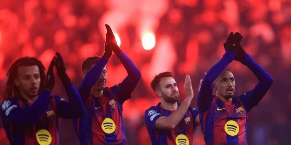 巴萨火力全开！4-2 布拉格斯拉维亚，费尔明双响，莱万破门领跑西甲