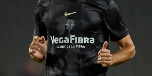 巴萨皇马争夺德甲新星！法兰克福边卫身价暴涨20倍 下周欧冠将战亚马尔