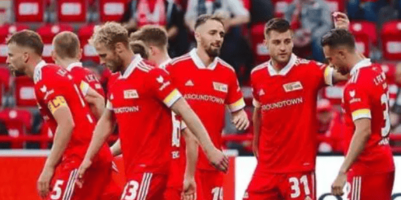 德甲焦点战：柏林联合VS门兴格拉德巴赫——战术博弈与胜负手深度解析