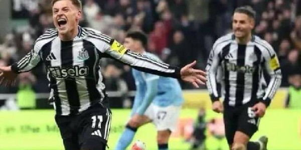 300万镑旧将失宠！纽卡1月或调整阵容，沙尔留队还是重返德甲？