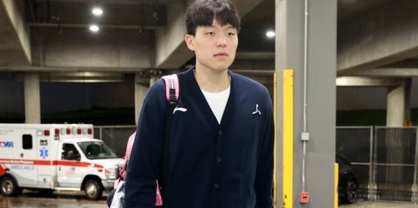 仅打62秒！杨瀚森连续两战0分 开拓者内线已不需要他？