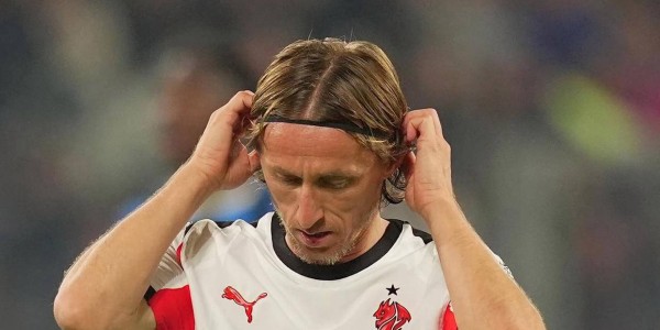 AC米兰1-1亚特兰大，双前锋意甲9轮全无进球，阵容不完整两连平